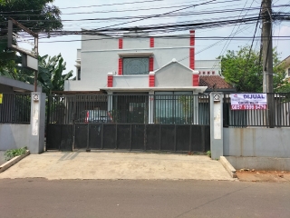 Rumah Tinggal + Kantor di Bambu Apus Jakarta Timur