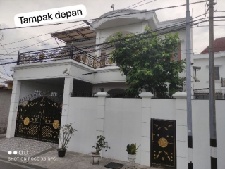 Dijual Rumah Mewah dengan Kolam Renang Di Palmeriam Matraman Jakarta Timur
