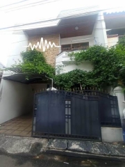 Dijual Rumah 2 Lantai Cantik dalam Komplek Perumahan Abadi Duren Sawit